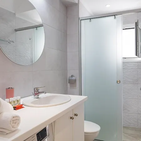 Modern Family Basilicata Salmostro In Bali W/ Pool & Bbq Area Villa Vlikhádha