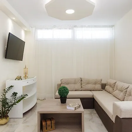 Modern Family Basilicata Salmostro In Bali W/ Pool & Bbq Area Villa *