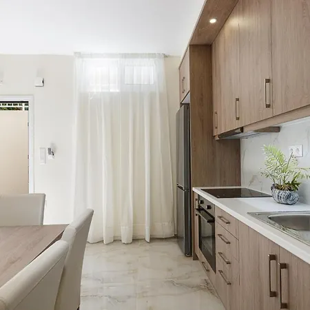 Villa Modern Family Basilicata Salmostro In Bali W/ Pool & Bbq Area