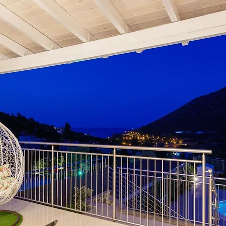 Villa Modern Family Basilicata Salmostro In Bali W/ Pool & Bbq Area *